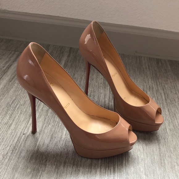 louboutin shoes beige